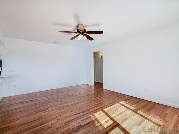 4th image of 752 Hillsview Rd