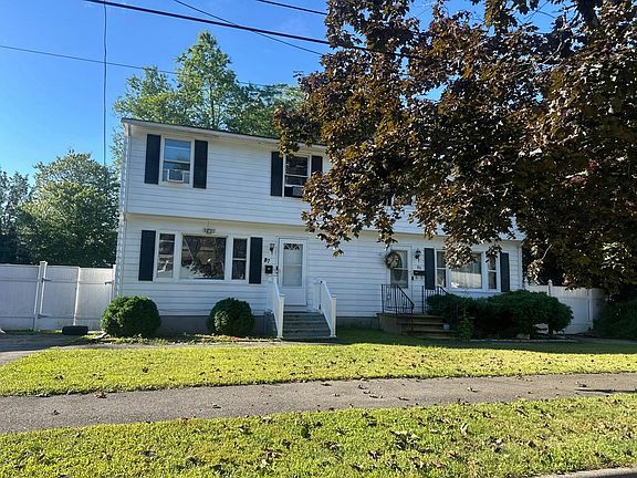 3rd image of 89 Crest Cir