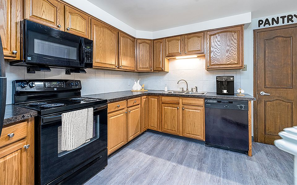 Green Lake Apartments and Townhomes 80 N Lake Dr Orchard Park NY Zillow