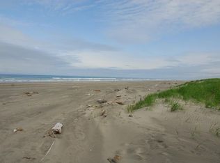 913 S Sand Dune Ave SW, Ocean Shores, WA 98569