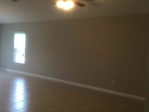 5th image of 363 SW Alcan Ct