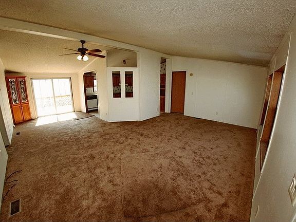 2nd image of 512 White Willow Dr