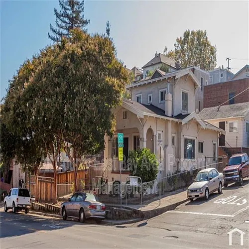 1535 Pomona St Photo 1
