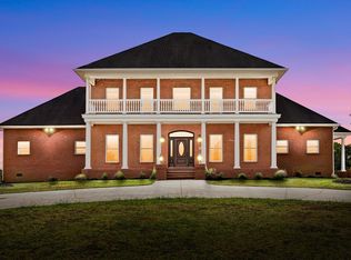 2170 Dover Rd, Woodlawn, TN 37191