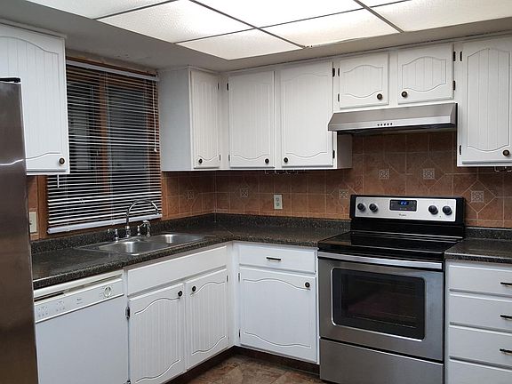 5th image of 7101 S 49th Avenue Cir