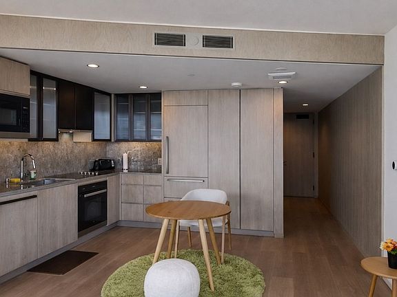 3rd image of 1000 Auahi St Unit 1303