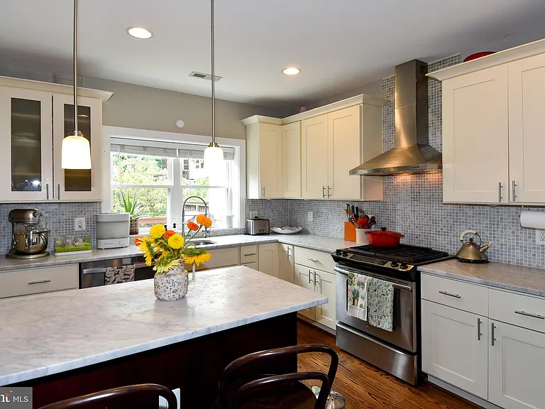 1528 Spring Pl NW — Photo 13
