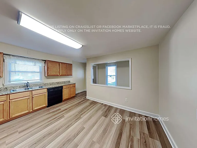 1159 W Marion St — Photo 8