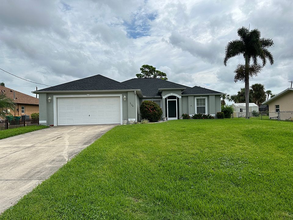 The house, front/driveway