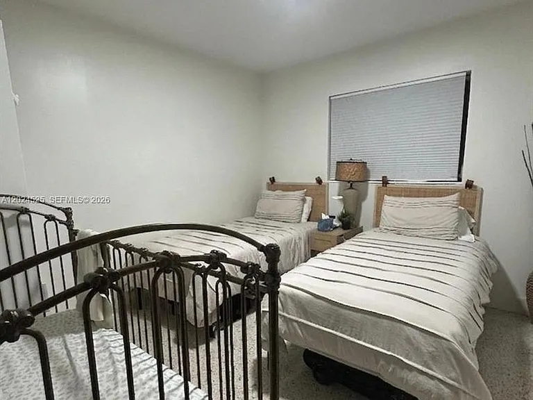 5450 SW 55th Ave #1 — Photo 9