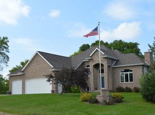 801 Michael Ritger St, Hortonville, WI 54944