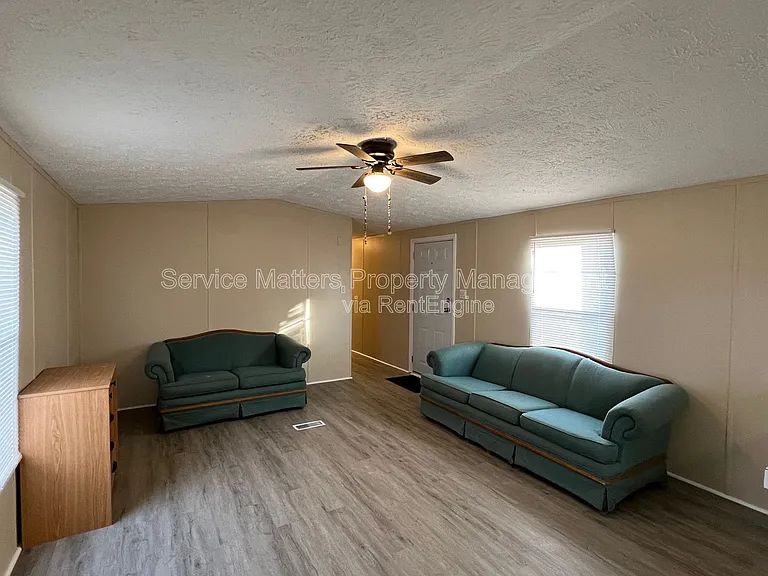 4819 Douglas Dr — Photo 3