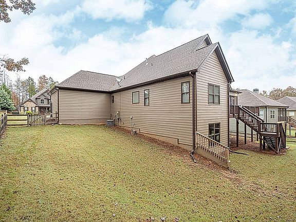 5th image of 188 Hanover Dr
