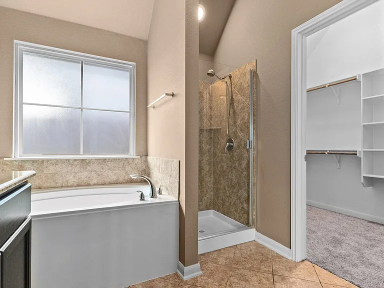 3310 Greyfriar Dr — Photo 10