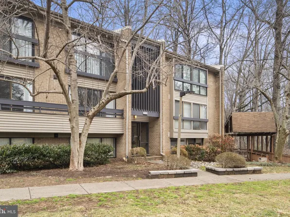 2112 Green Watch Way Unit 10/200F, Reston, VA 20191