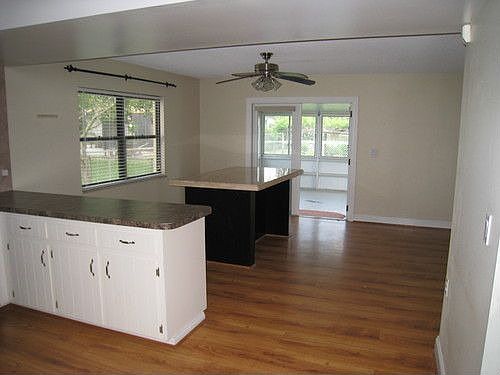 5th image of 6721 Bonnie Lou Dr