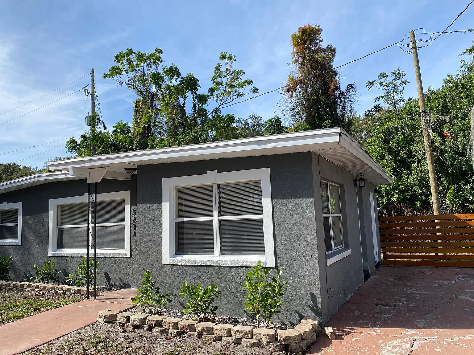 2 bed, 900 sqft, $1,600 — Photo 2