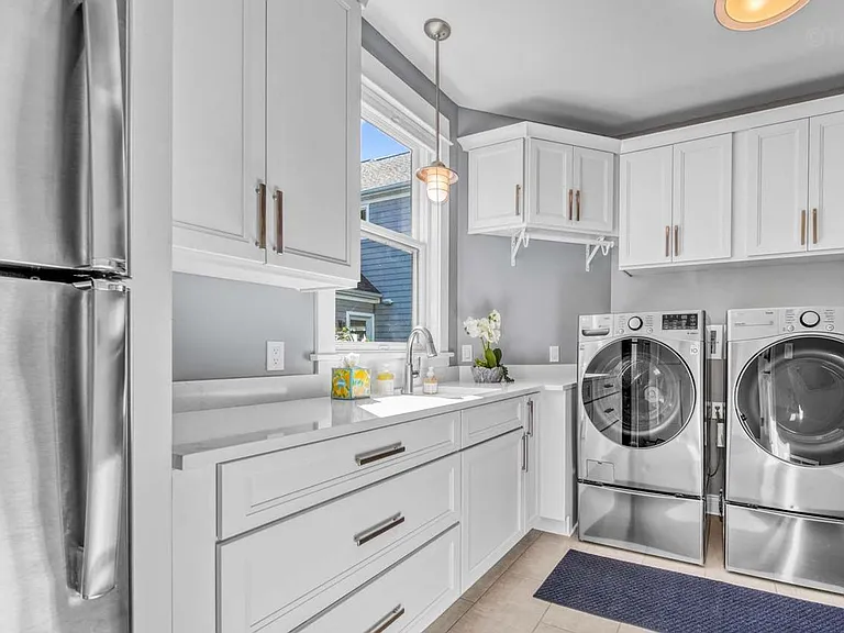 Laundry Room Cabinet