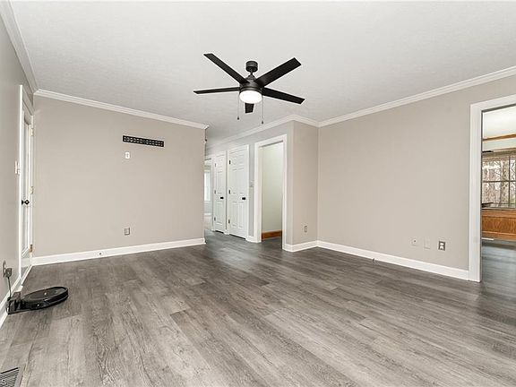 5th image of 435 Overland Trl