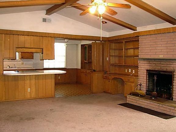 2nd image of 1551 Drury Dr