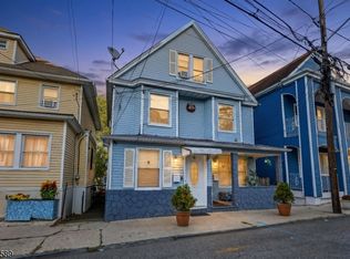 9 Lowden St, Elizabeth, NJ 07208
