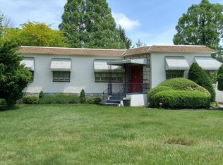 3221 Rhawn St, Philadelphia, PA 19136