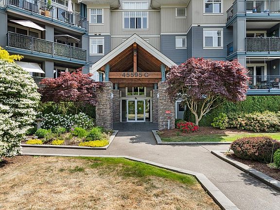 3rd image of 45595 Tamihi Way #409C