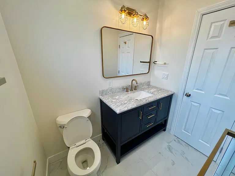 2906 Carmona Ave #4 — Photo 9