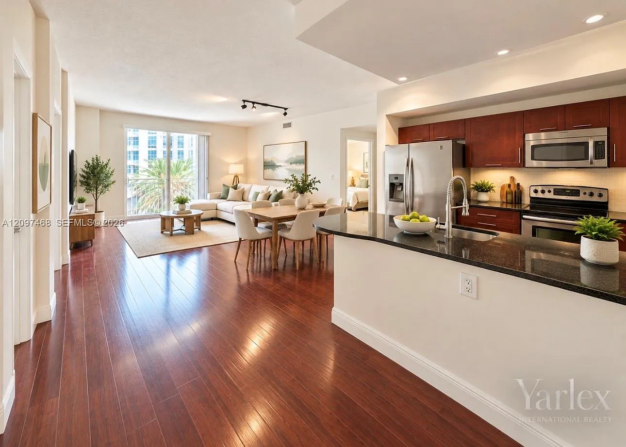 Downtown Dadeland Condo N — Photo 2