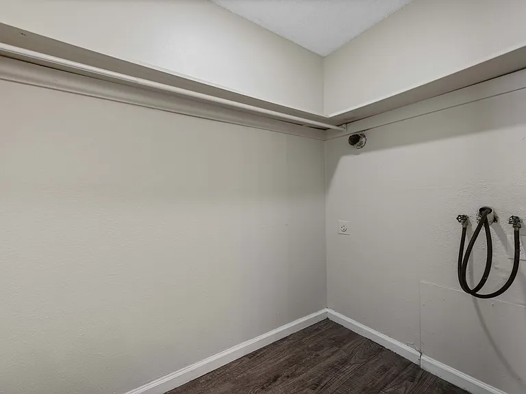 Pinon Place Apartments — Photo 15