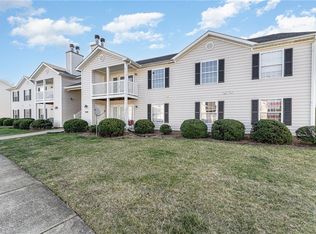 7129 W Friendly Ave APT H, Greensboro, NC 27410