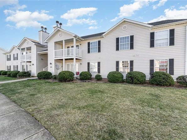 7129 W Friendly Ave APT H, Greensboro, NC 27410