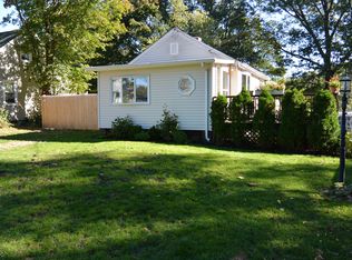 216 Wingate Ave, Warwick, RI 02888