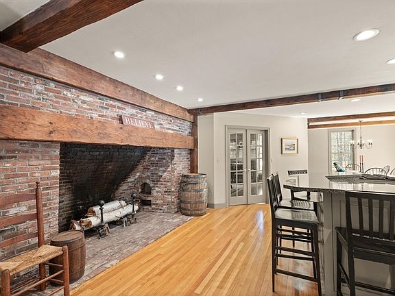 5th image of 85 Townsend Farm Rd