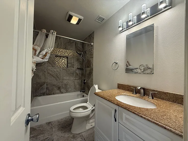 640 Felicita Ave — Photo 18