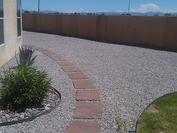 Walking path to Gazeebo