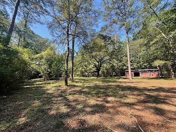 2nd image of 320 Buras Ranch Rd