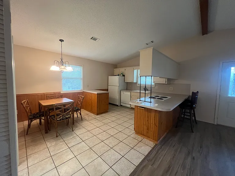 301 Wildwood Cir — Photo 12