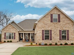 181 Bakers Farm Dr, Decatur, AL 35603