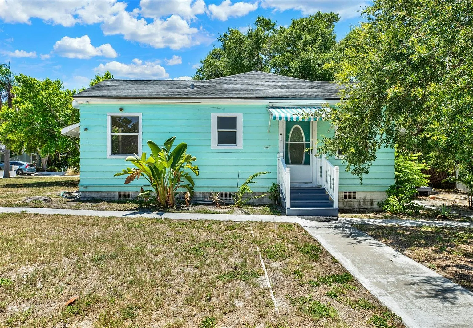 1614 North Osceola Avenue — Photo 2