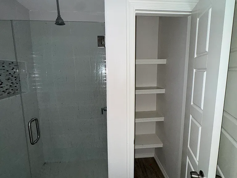 1605 Los Alamos St #A — Photo 11