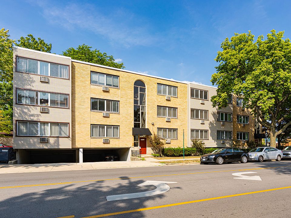 1st image of 644 Lake St #2C