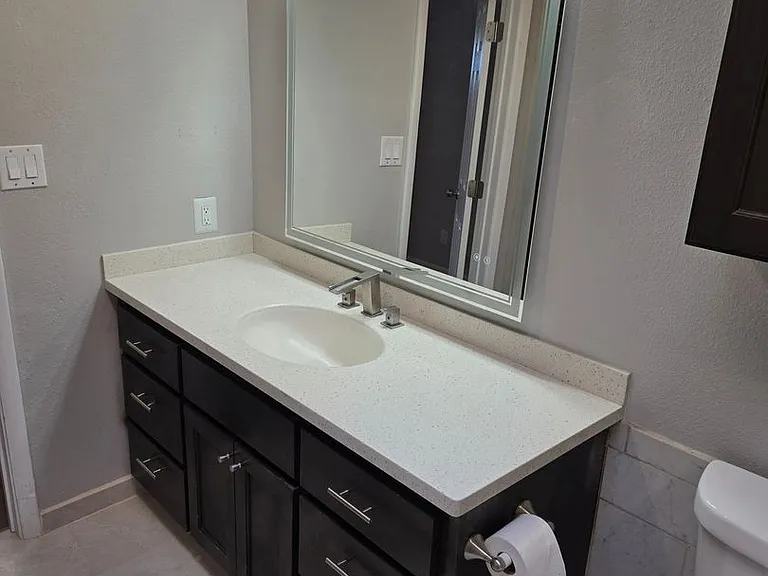411 Manzano St NE #A — Photo 22