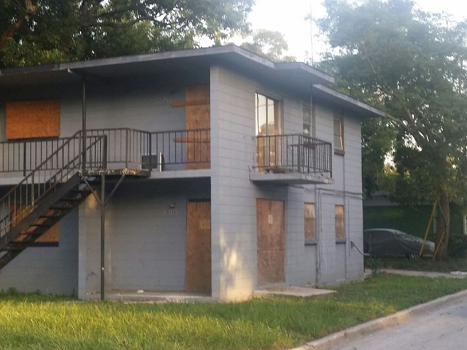 2nd image of 1018 Randall St