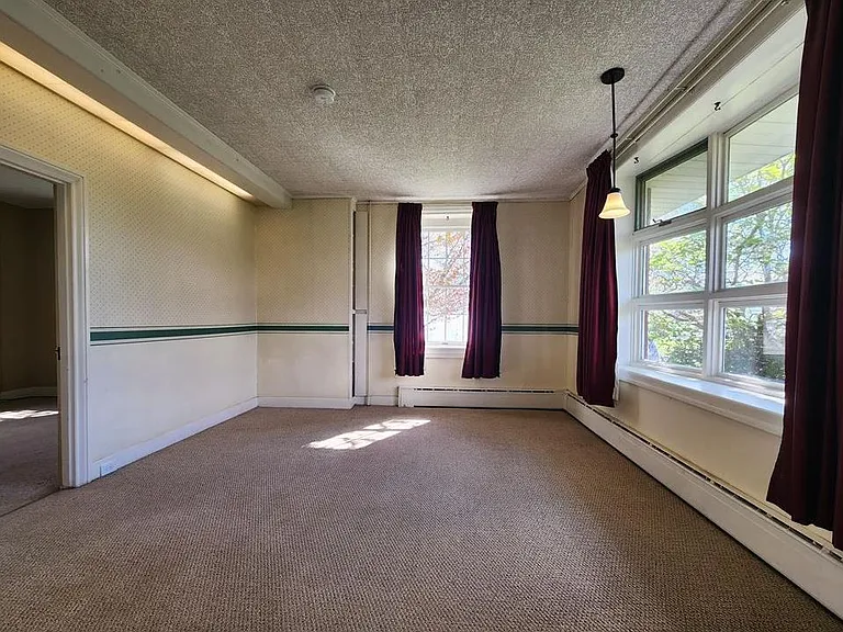 4939 Indian Creek Rd #FARM HOUSE — Photo 5