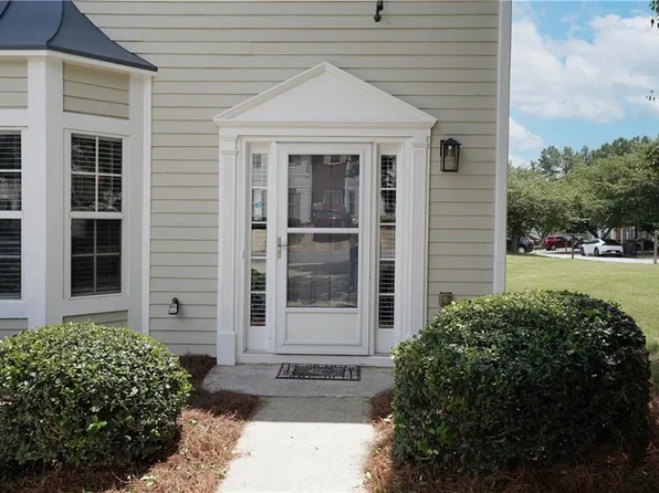 249 Timber Gate Dr, Lawrenceville, GA 30045