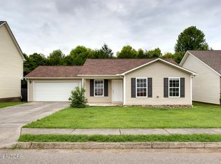 1832 River Poppy Rd, Mascot, TN 37806