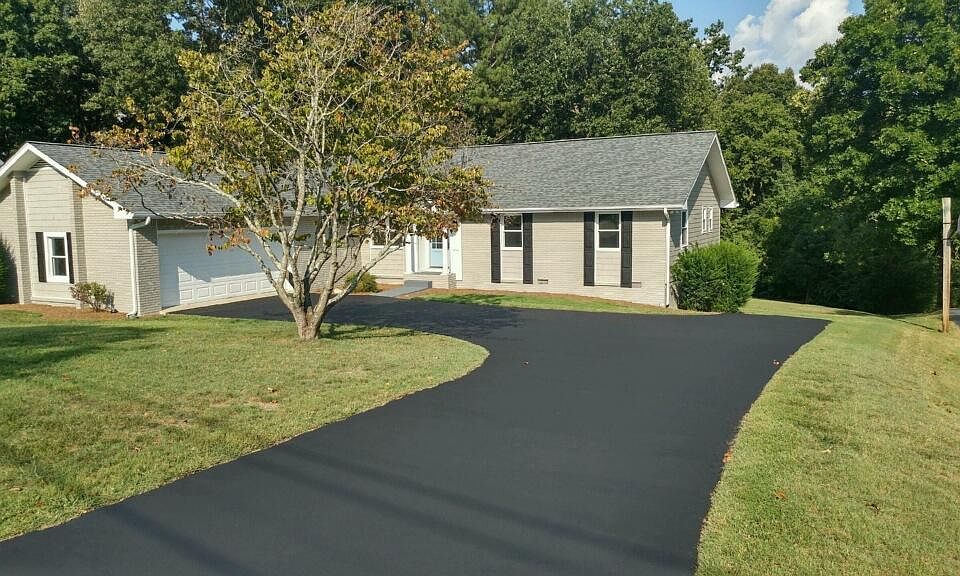 1st image of 5707 River Glade Dr