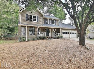 5081 Sugar Creek Dr, Sugar Hill, GA 30518