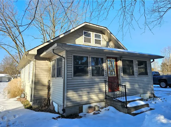405 S Haughton Hwy, Greenup, IL 62428